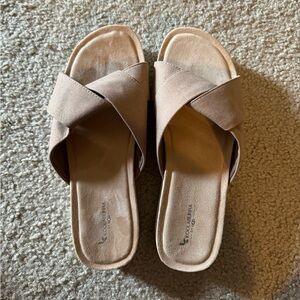 Koolaburra by Ugga Carenza platform sandals